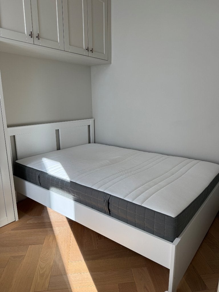 Bed frame en matras te koop (140-200cm), Ophalen, Gebruikt, Wit, Tweepersoons
