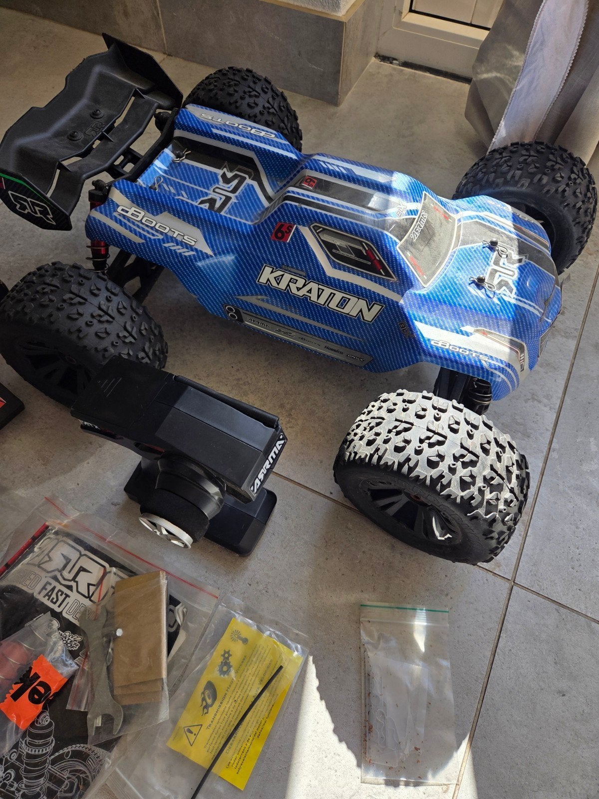 Foto 3 van armma Kraton 6S RC Auto 100 km/u - Complete Set