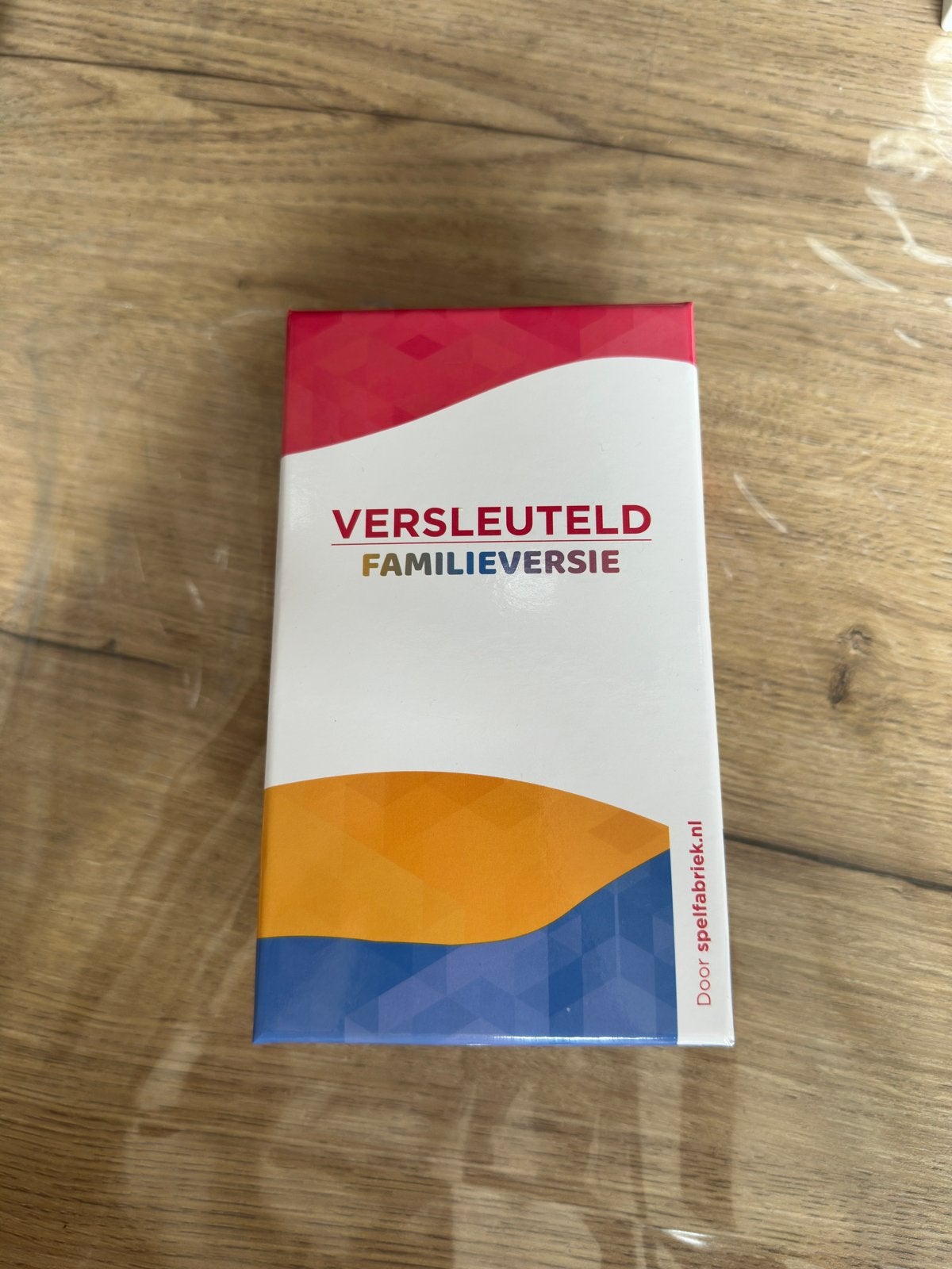 Familie spel versleuteld, Hobby en Vrije tijd, Ophalen of Verzenden, Zo goed als nieuw