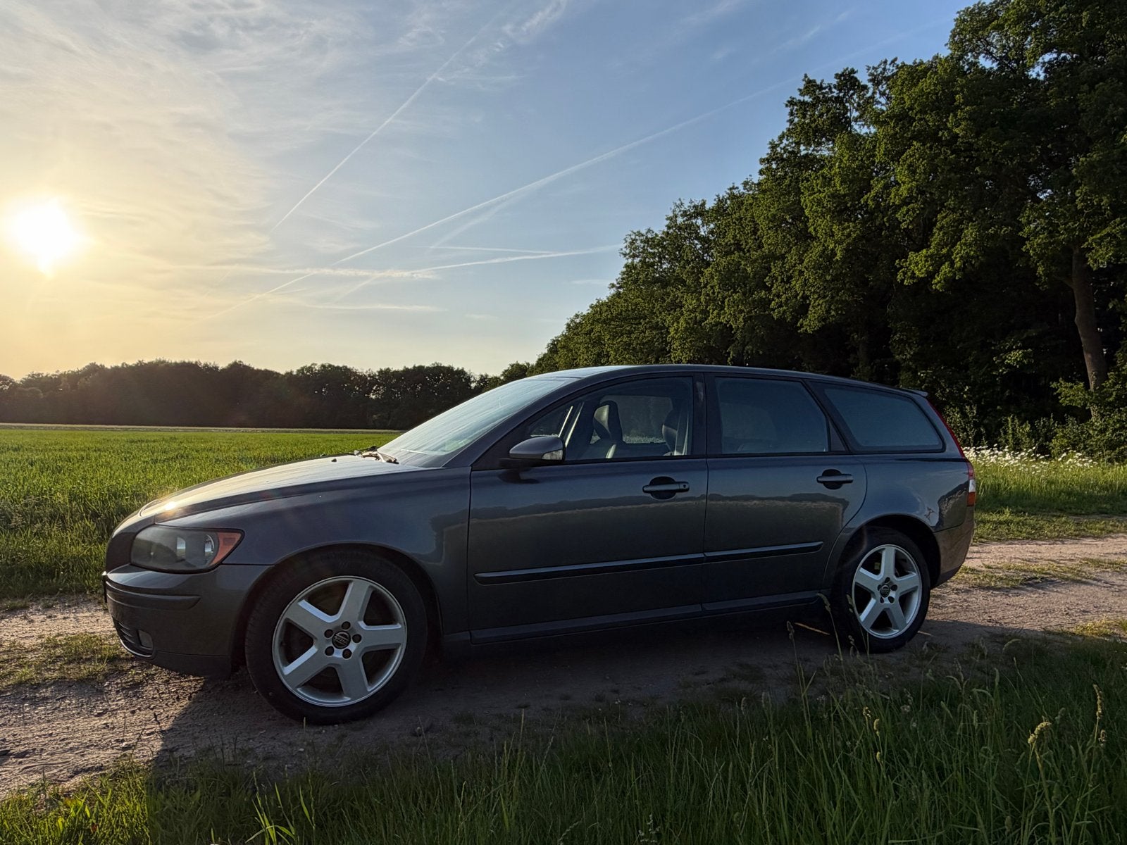 Volvo V50 2.4i 170PK ELITE MOMENTUM, Auto's, Volvo, Voorwielaandrijving, 1362 kg, Zwart, 700 kg