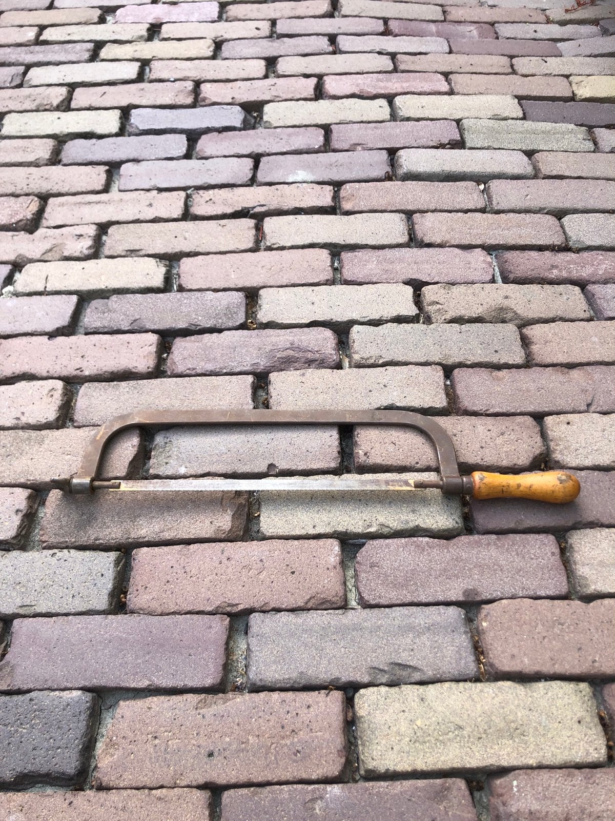 Oude ijzerzaag met houten handvat, Ophalen of Verzenden, Gebruikt, Overige typen