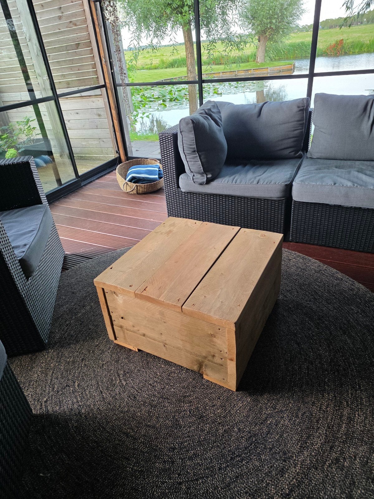 Steigerhouten kubus / tafel, Ophalen, Zo goed als nieuw, Steigerhout