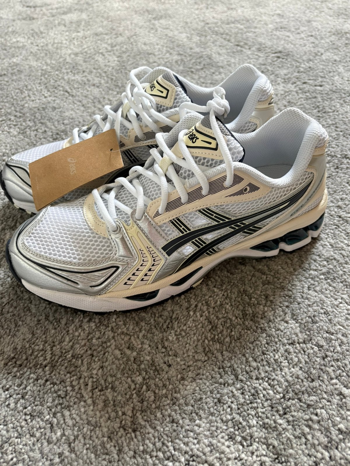 Asics Gel-Kayano 14 - Cream / Pure Silver - Maat 43, Wit, Nieuw, Ophalen of Verzenden, Sneakers of Gympen