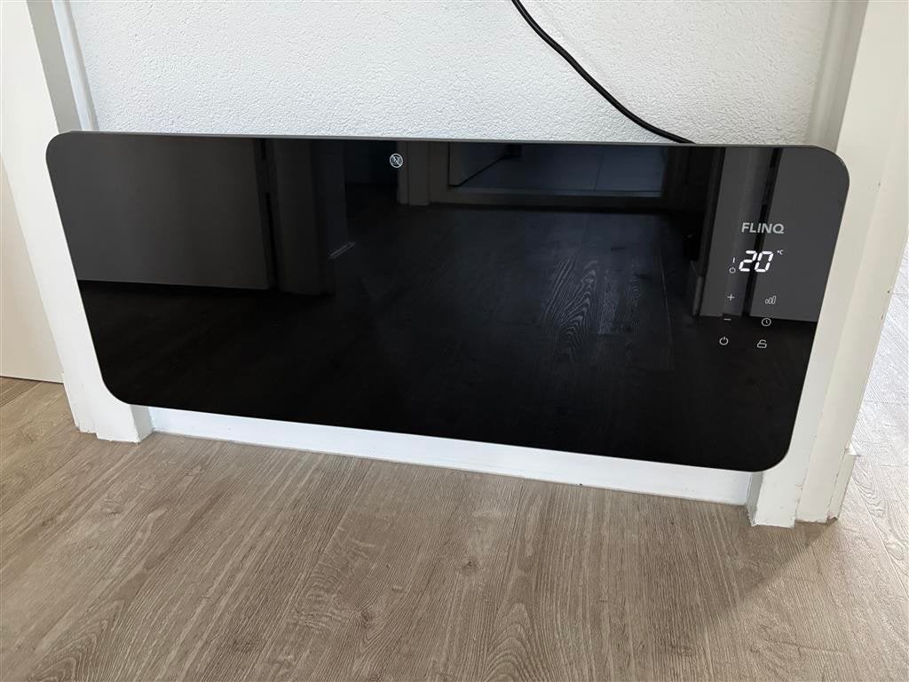 FLINQ Slimme Paneelverwarming wit of zwart, Ophalen, 30 tot 80 cm, Kachel, Zo goed als nieuw