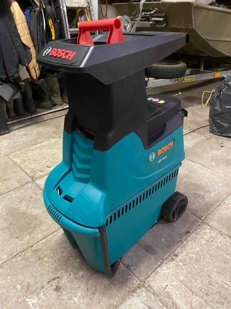 Bosch AXT 25D Hakselaar - Zo goed als nieuw, Ophalen of Verzenden, Zo goed als nieuw, Elektrisch, Met opvangbak