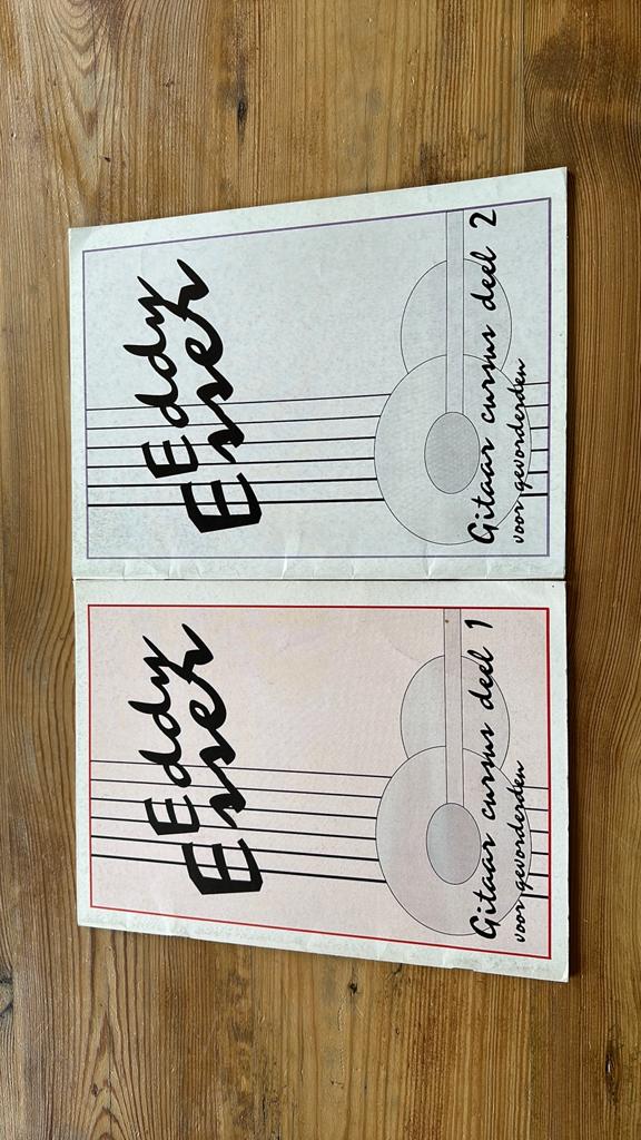 Gitaar deel 1 en deel 2 voor gevorderden, Ophalen of Verzenden, Zo goed als nieuw, Overige thema's, Overige typen