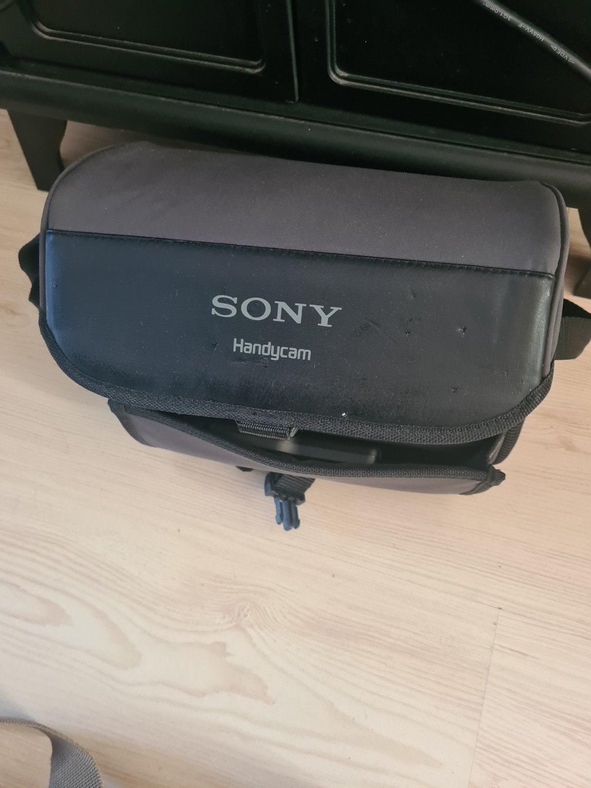 Sony handycam CCD-TRV608, Gebruikt, Schoudertas, Grijs, Ophalen