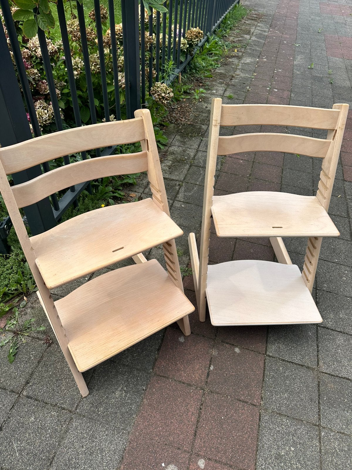 2x Stokke Tripp Trapp white wash, wit gelazuurd eiken, Ophalen, Gebruikt, Meegroeistoel