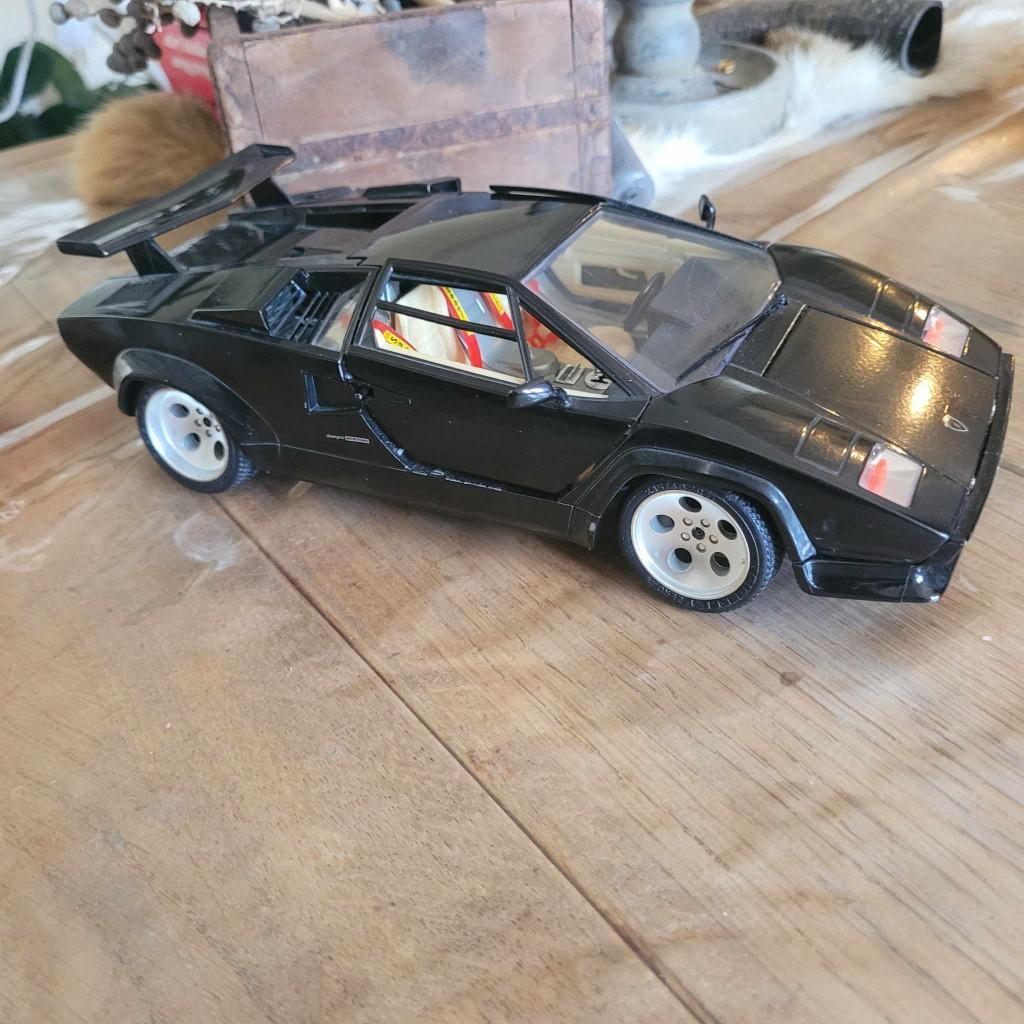 Bburago Lamborghini Countach 1988, 50000, quattrovalvole, Hobby en Vrije tijd, Modelauto's | 1:18, Ophalen of Verzenden, Zo goed als nieuw
