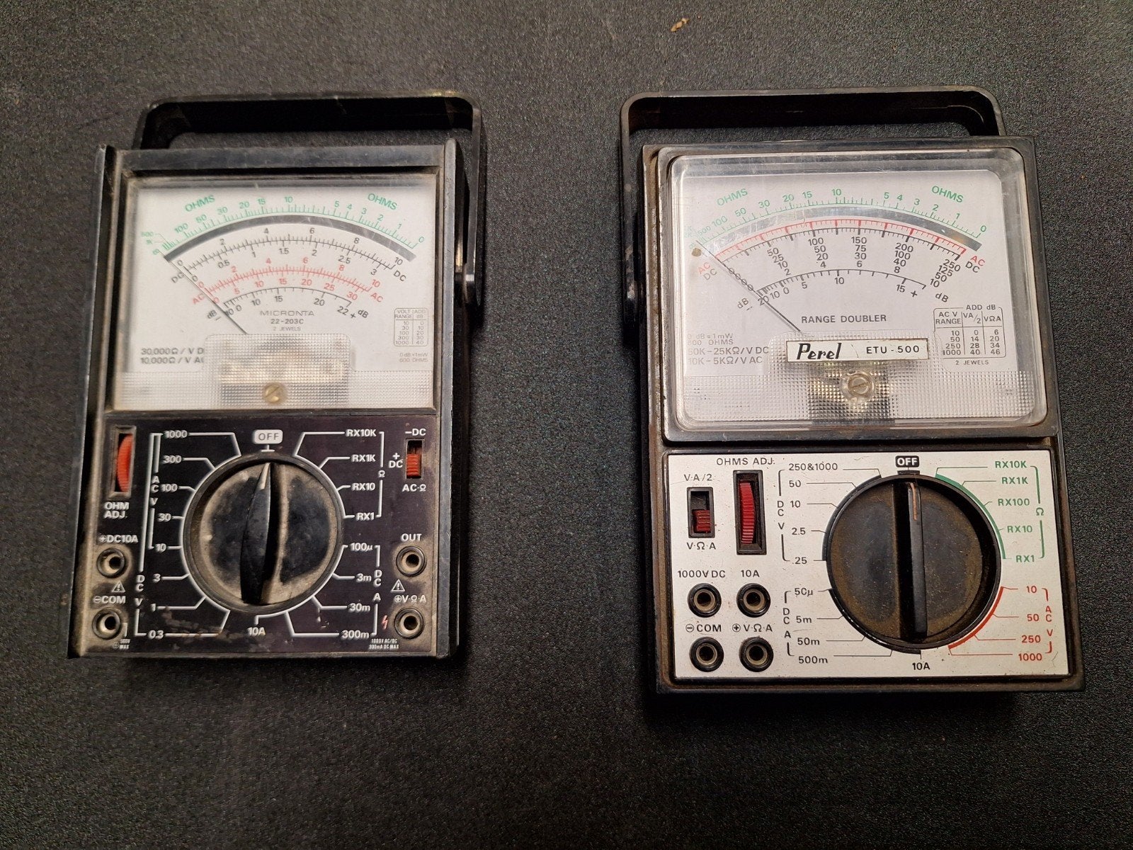 Vintage Universeelmeters - 2 Stuks (Microdata & Perel), Ophalen of Verzenden, Gebruikt, Multimeter