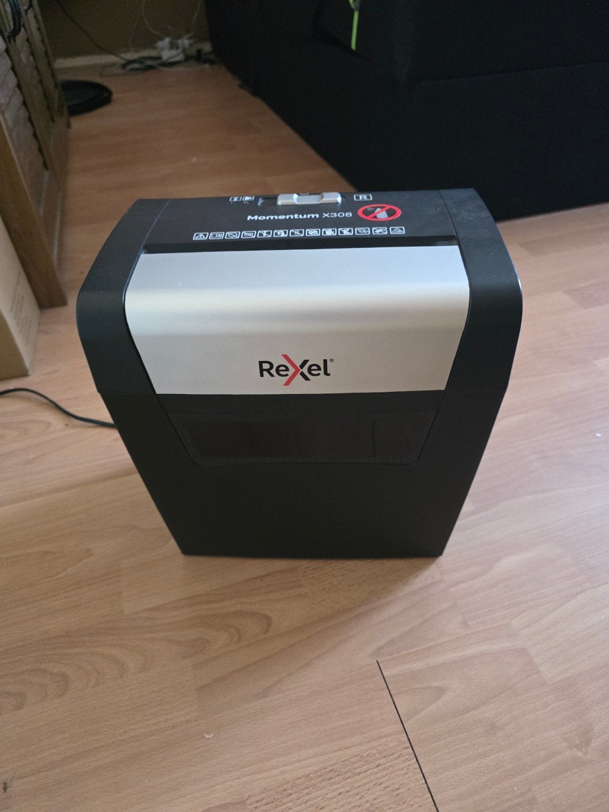 Rexel Momentum X308 Papiervernietiger, Zakelijke goederen, Kantoor en Winkelinrichting | Kantoorartikelen, Overige typen, Gebruikt
