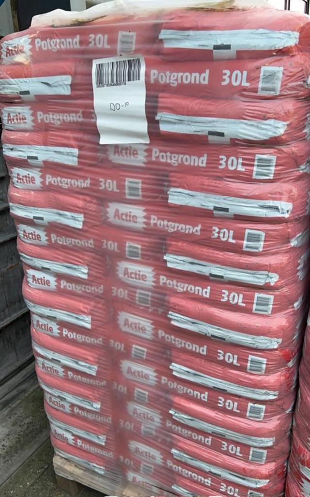 Potgrond 30 liter , 90 zakken, Ophalen, Potgrond