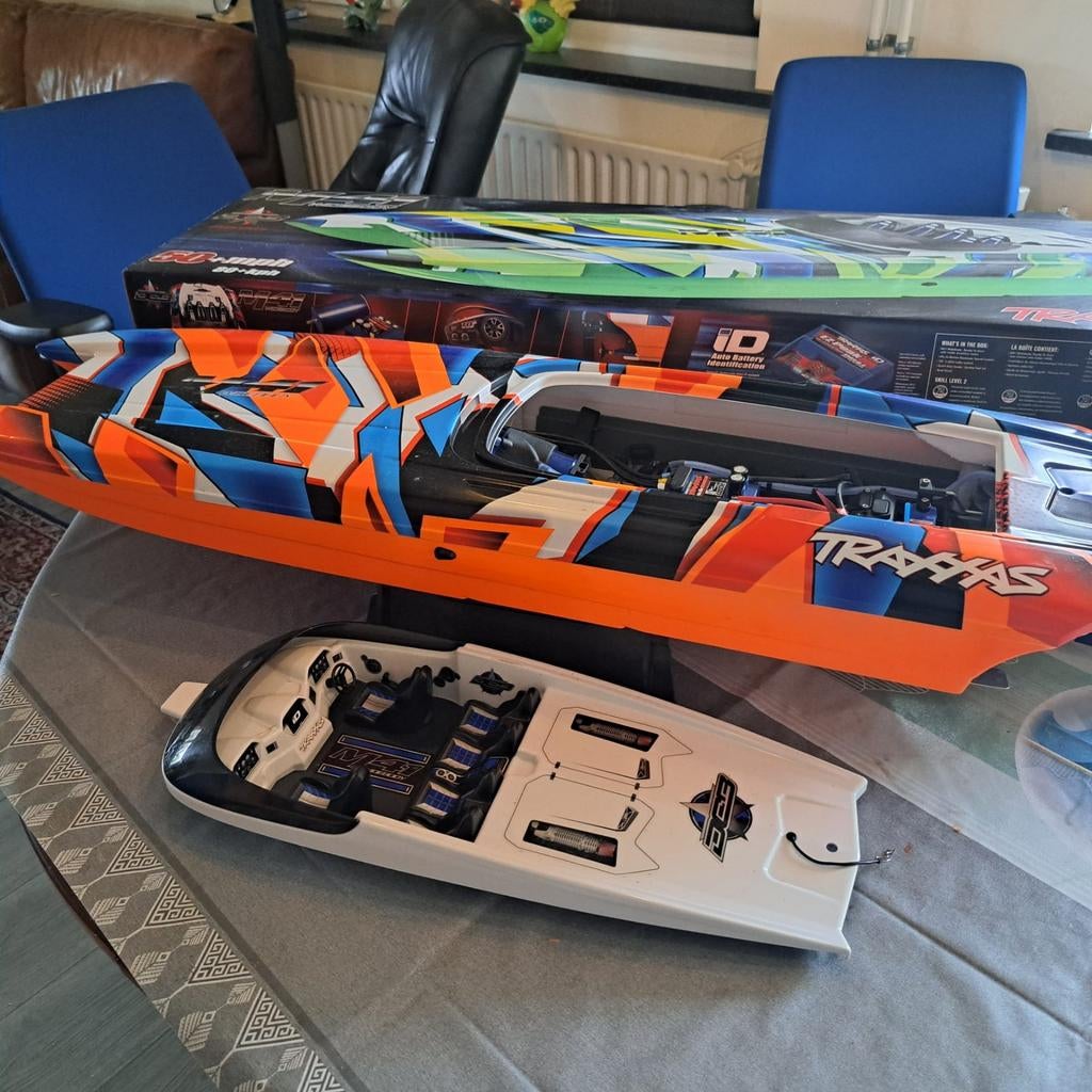 Mooie traxxas m41 rc boot, Hobby en Vrije tijd, Modelbouw | Boten en Schepen, Ophalen, Nieuw