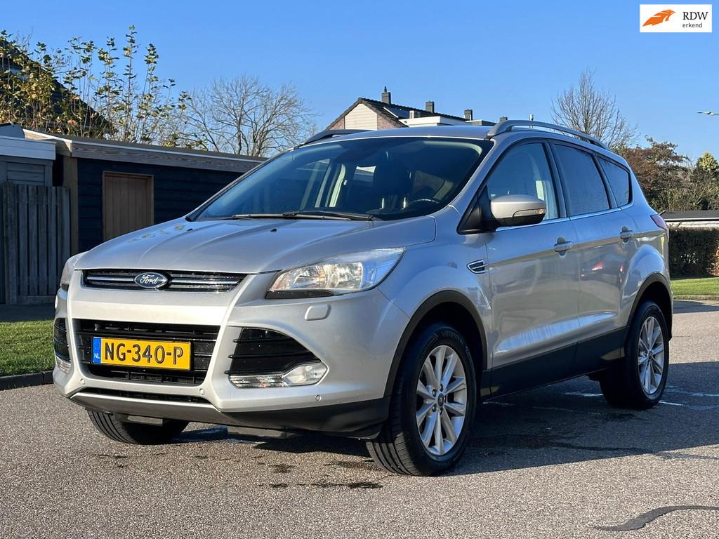 Ford Kuga 1.5 Titanium Styling Pack Achteruit camera*Navigat, Automatische klimaatregeling, Euro 6, 4 cilinders, Leder en Stof