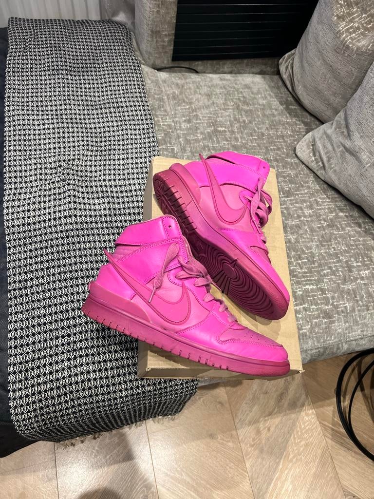 Nike Ambush Dunk Roze Sneakers - Maat 44 - Goede Staat, Ophalen of Verzenden, Zo goed als nieuw, Roze, Sneakers of Gympen