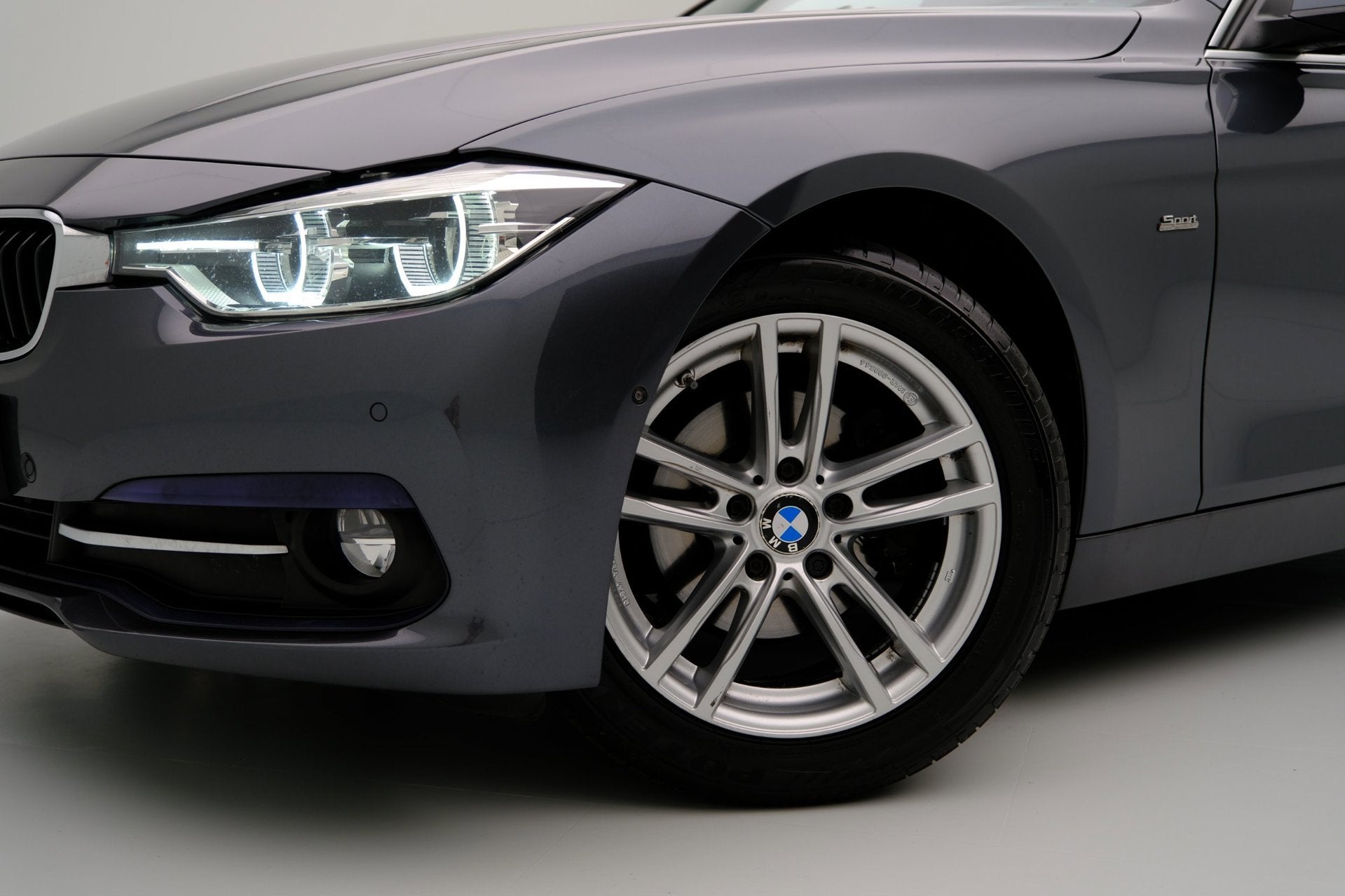 Foto 25 van BMW 3-serie Touring 320d EDE Centennial High Executive Aut.