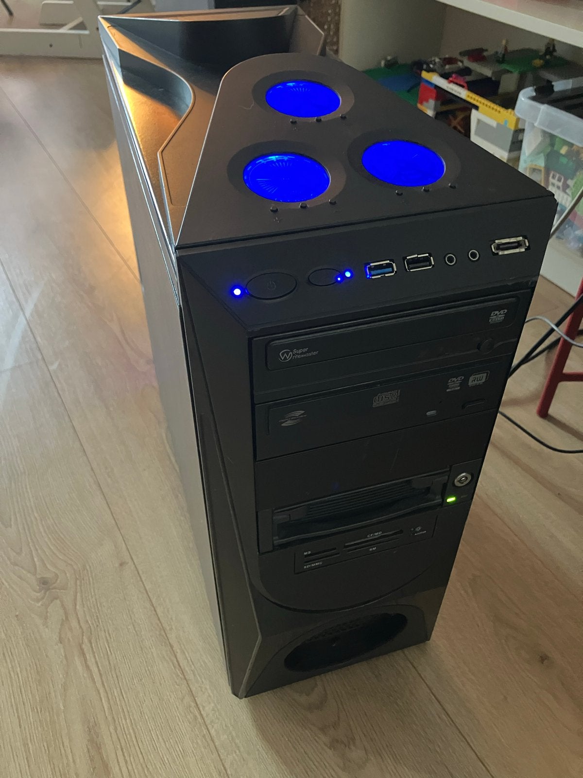 Retro Gaming PC: Windows XP, Athlon X4, 4GB RAM,, Gebruikt, HDD, 2 tot 3 Ghz, Ophalen of Verzenden