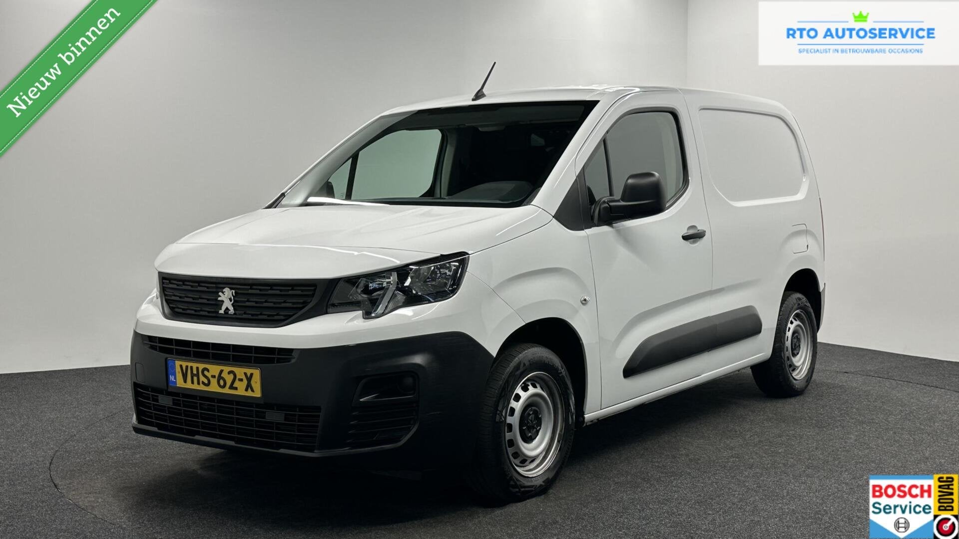 Peugeot Partner bestel 1.5 BlueHDI Pro AIRCO 28000 KM ., Auto's, Bestelauto's, Stof, Gebruikt, 4 cilinders, Met garantie (alle)