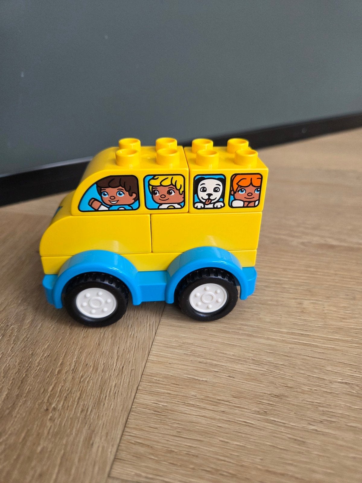 Lego Duplo bus met figuren - Zo goed als nieuw, Ophalen of Verzenden, Zo goed als nieuw, Overige merken