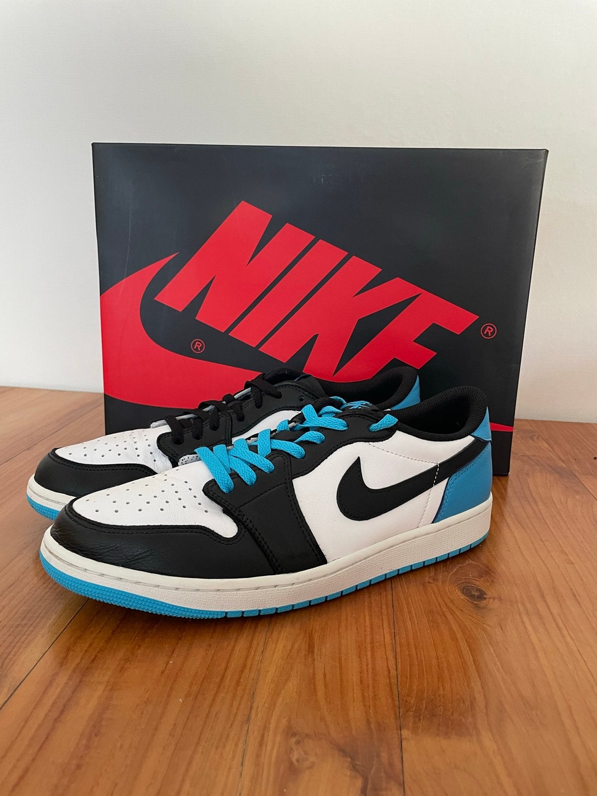 Air Jordan 1 Retro Low OG White/DK Powder Blue-Black, Ophalen of Verzenden, Nieuw, Wit, Sneakers of Gympen