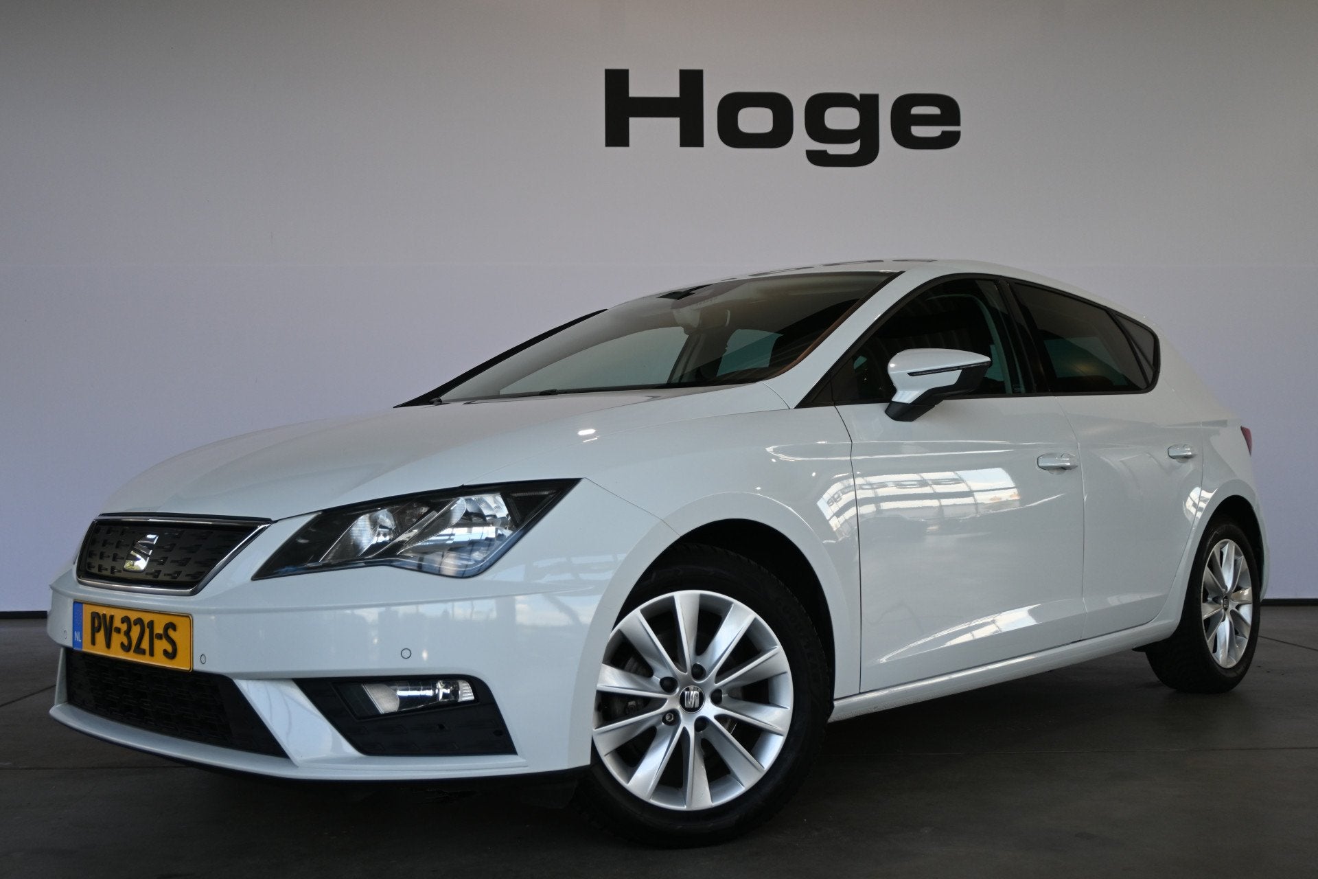 SEAT Leon 1.0 EcoTSI Automaat Style Business Intense Clima C, Auto's, Dealer onderhouden, Stof, Gebruikt, Met garantie (alle)
