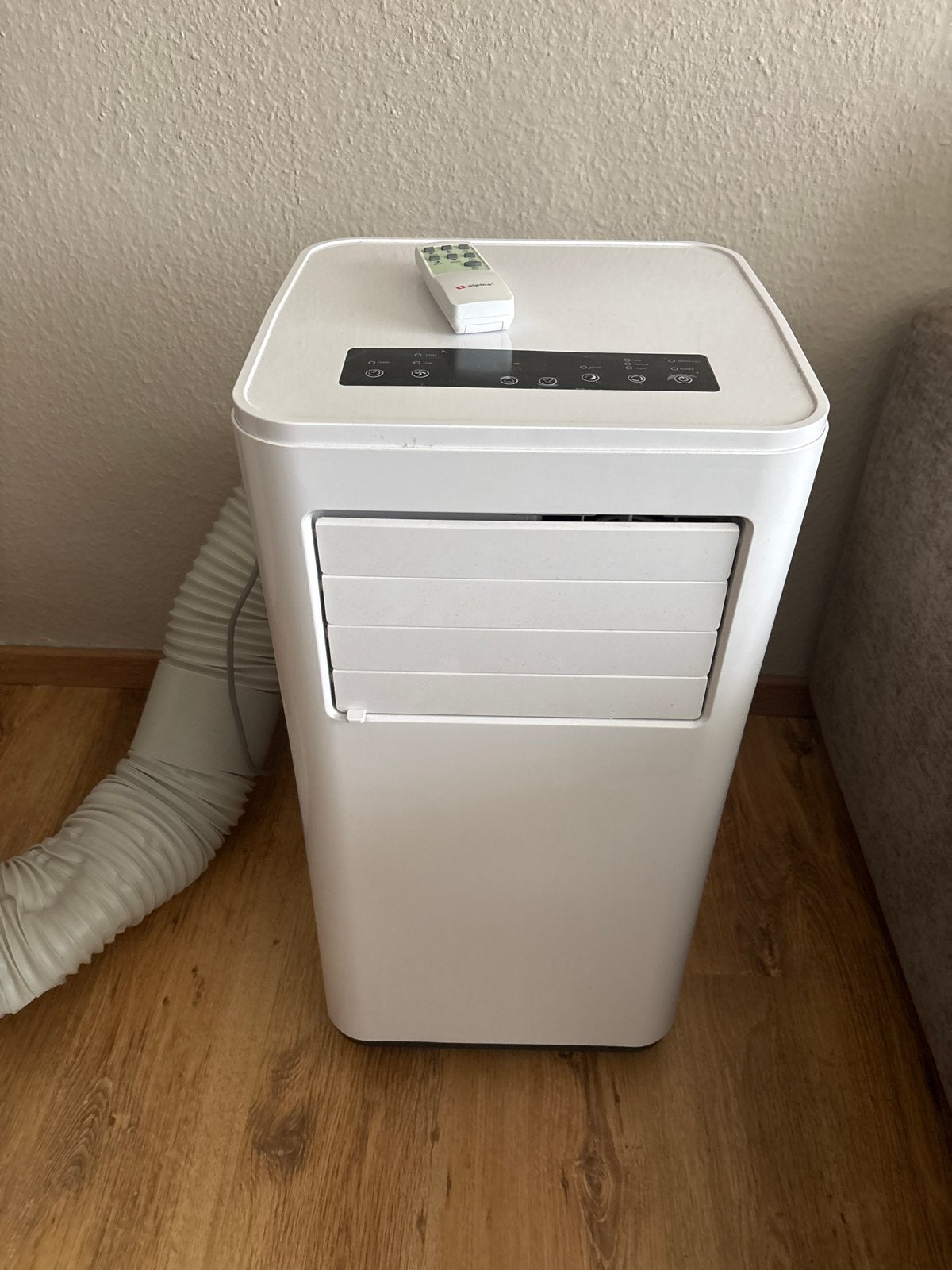 Alpina Mobiele Airco 9000 BTU (2.64 kW) met Afstandsbedienin, Witgoed en Apparatuur, Ophalen, Gebruikt, Minder dan 60 m³, 3 snelheden of meer