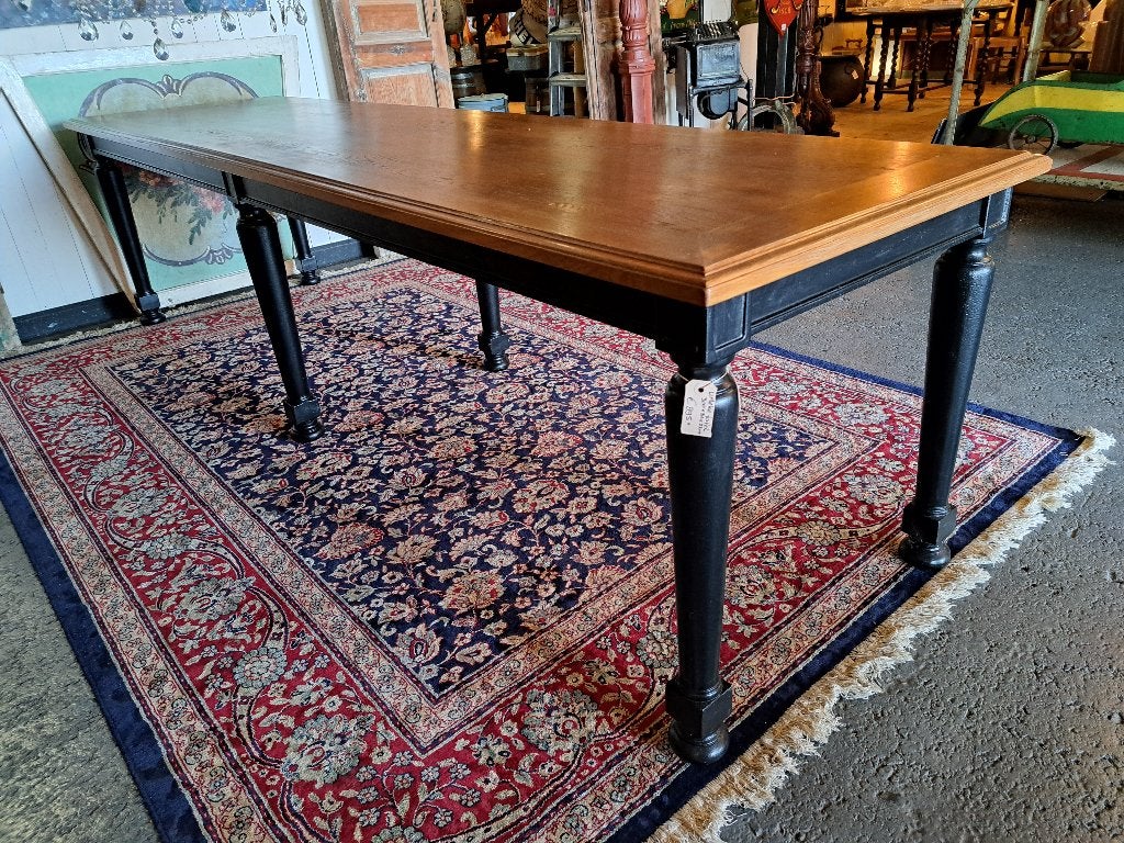 Mooie stamtafel antiek model met massief ijzer onderstel, Ophalen