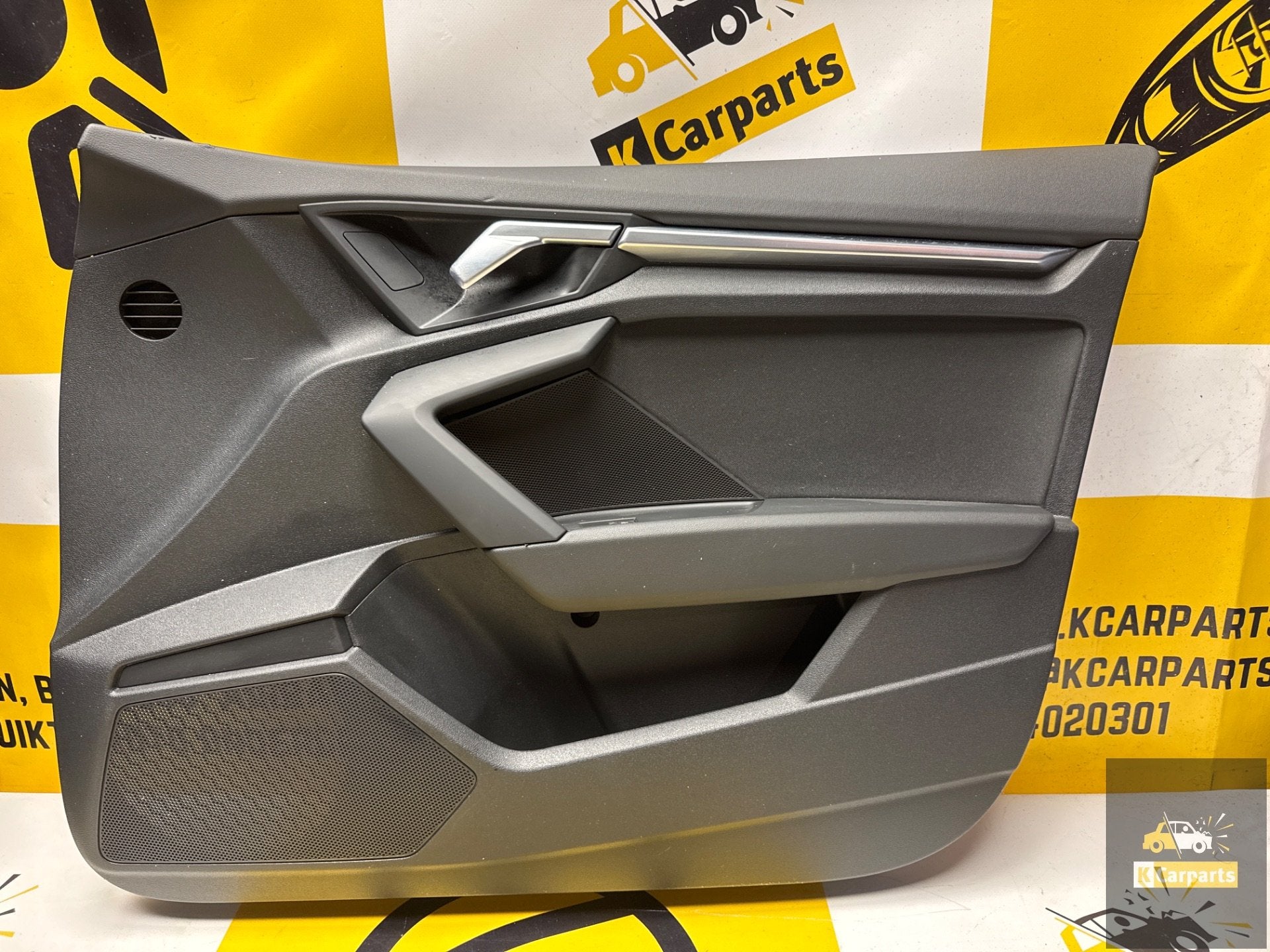 Portierbekleding Audi A3 8Y rechts-voor 8Y0868018