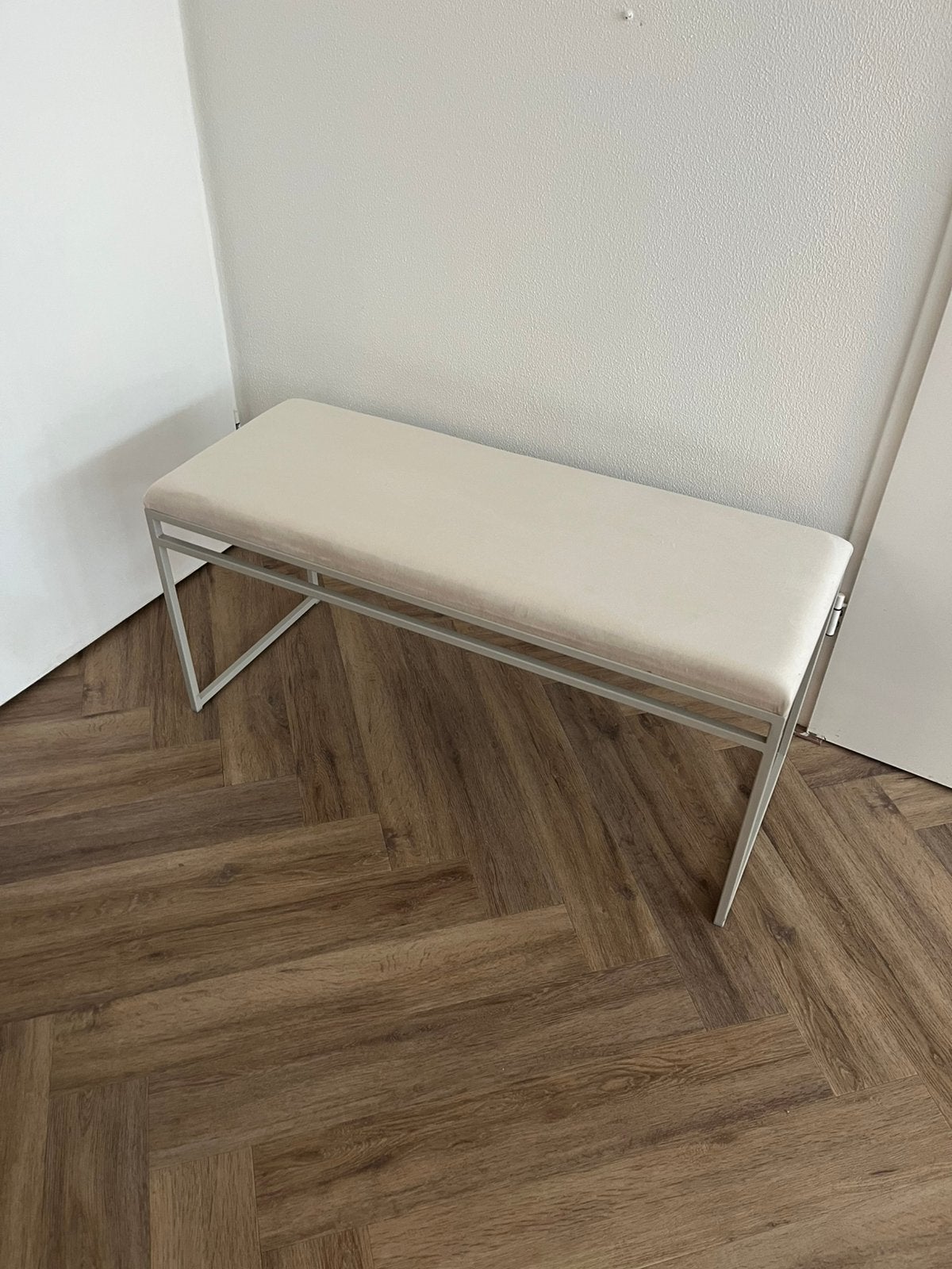 Designbank By Crea Wilma 100 cm Suede, Huis en Inrichting, Ophalen, Zo goed als nieuw, Minder dan 75 cm, Minder dan 150 cm