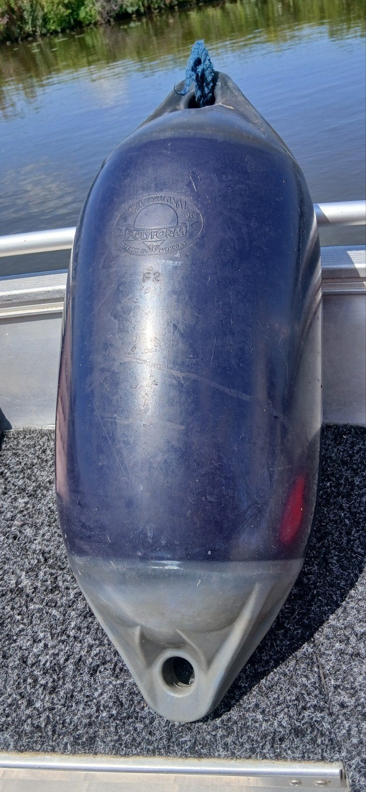 Polyform F2 boei fender donker blauw, Watersport en Boten, Accessoires en Onderhoud, Ophalen, Overige typen