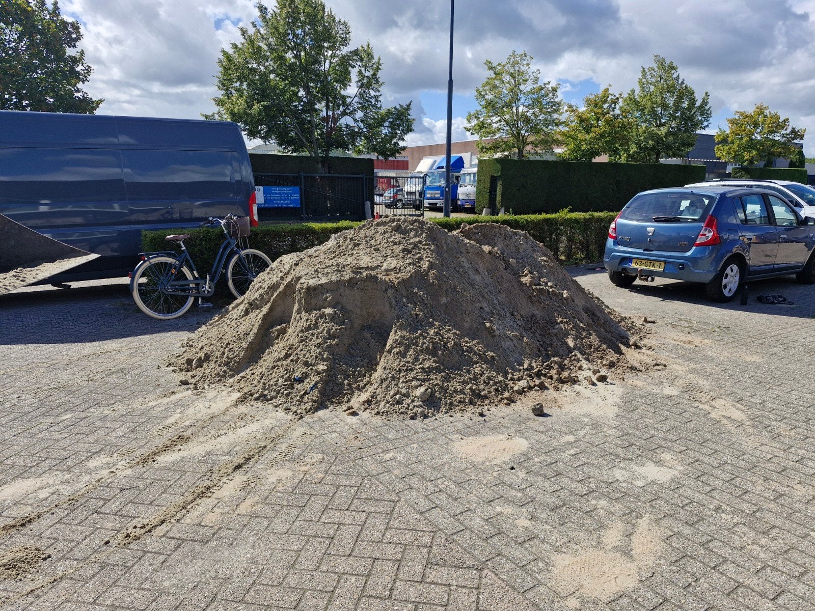 12 m3 ophoogzand af te halen breda, Ophalen, Ophoogzand