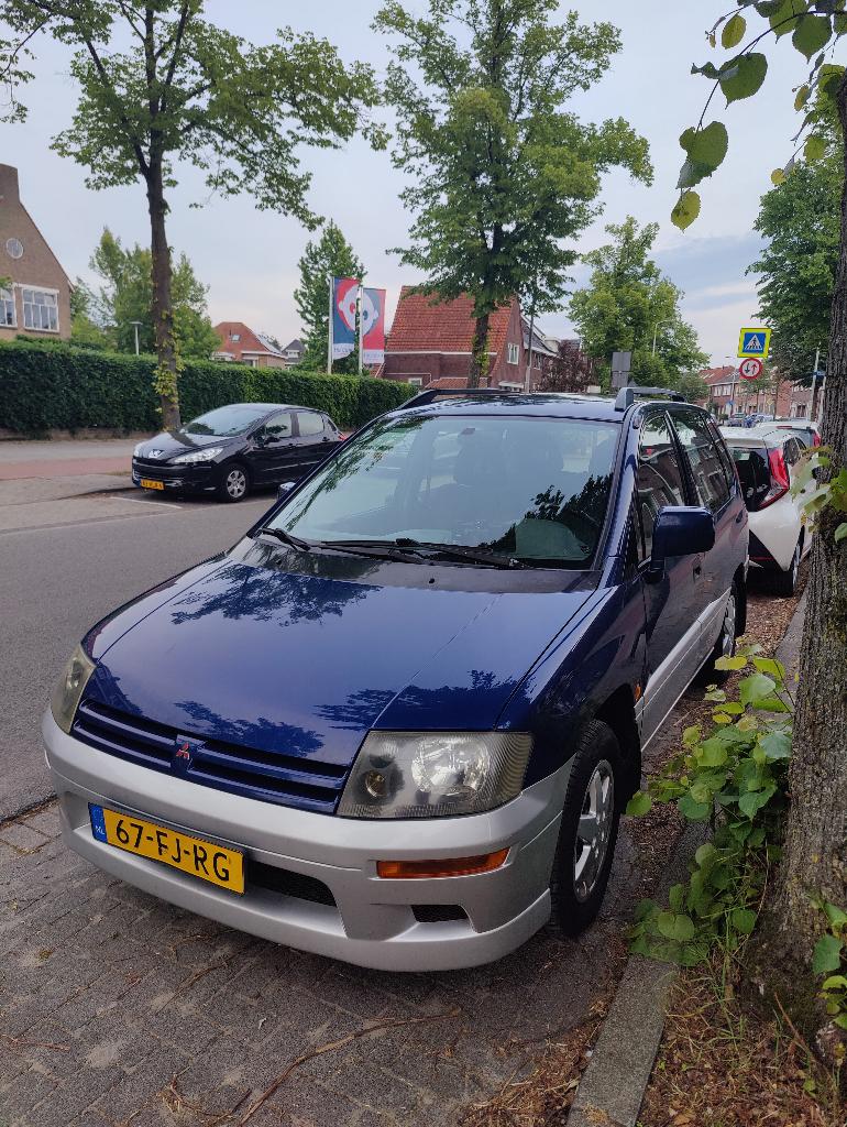 Mitsubishi Space Runner