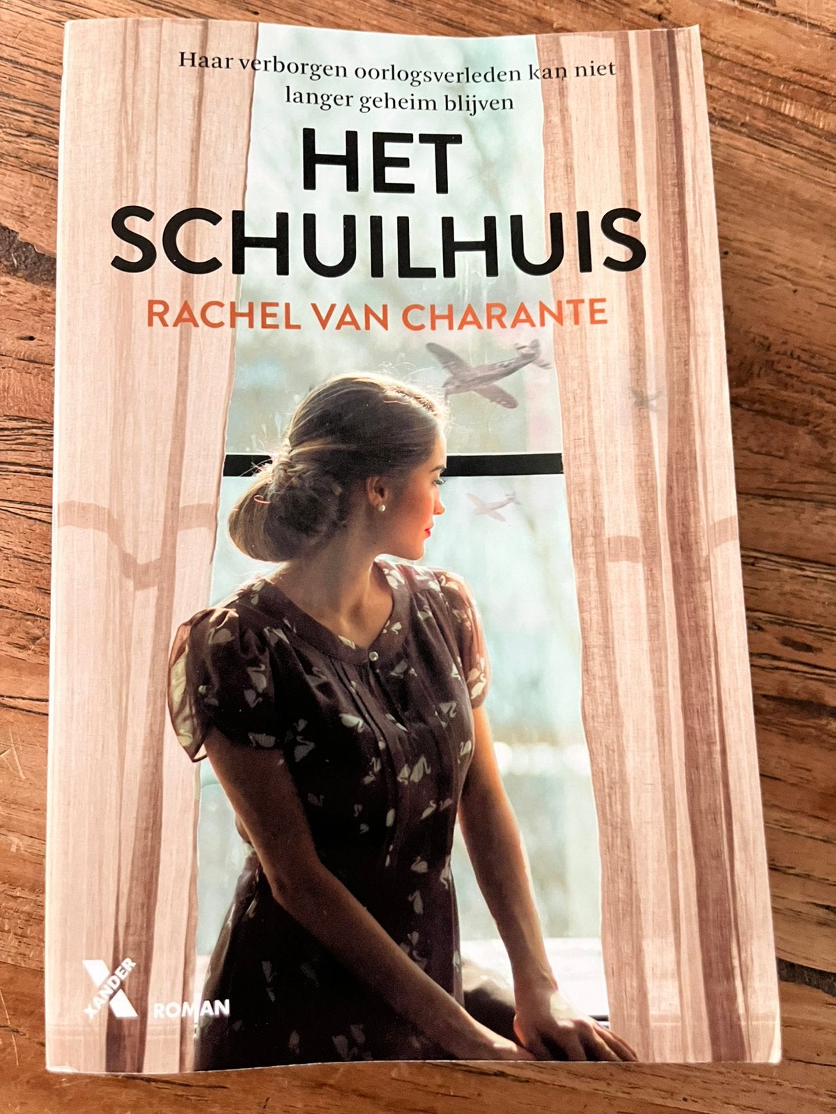 Oorlogsroman “ Het schuilhuis “, Boeken, Ophalen of Verzenden, Gelezen