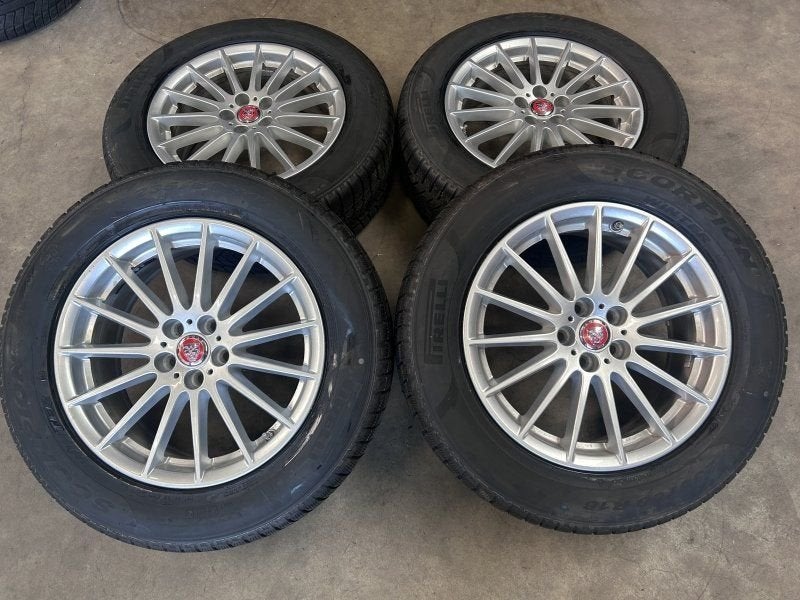 18 inch originele velgen + winterbanden Jaguar E-pace, Auto-onderdelen, 18 inch, Gebruikt, -, -