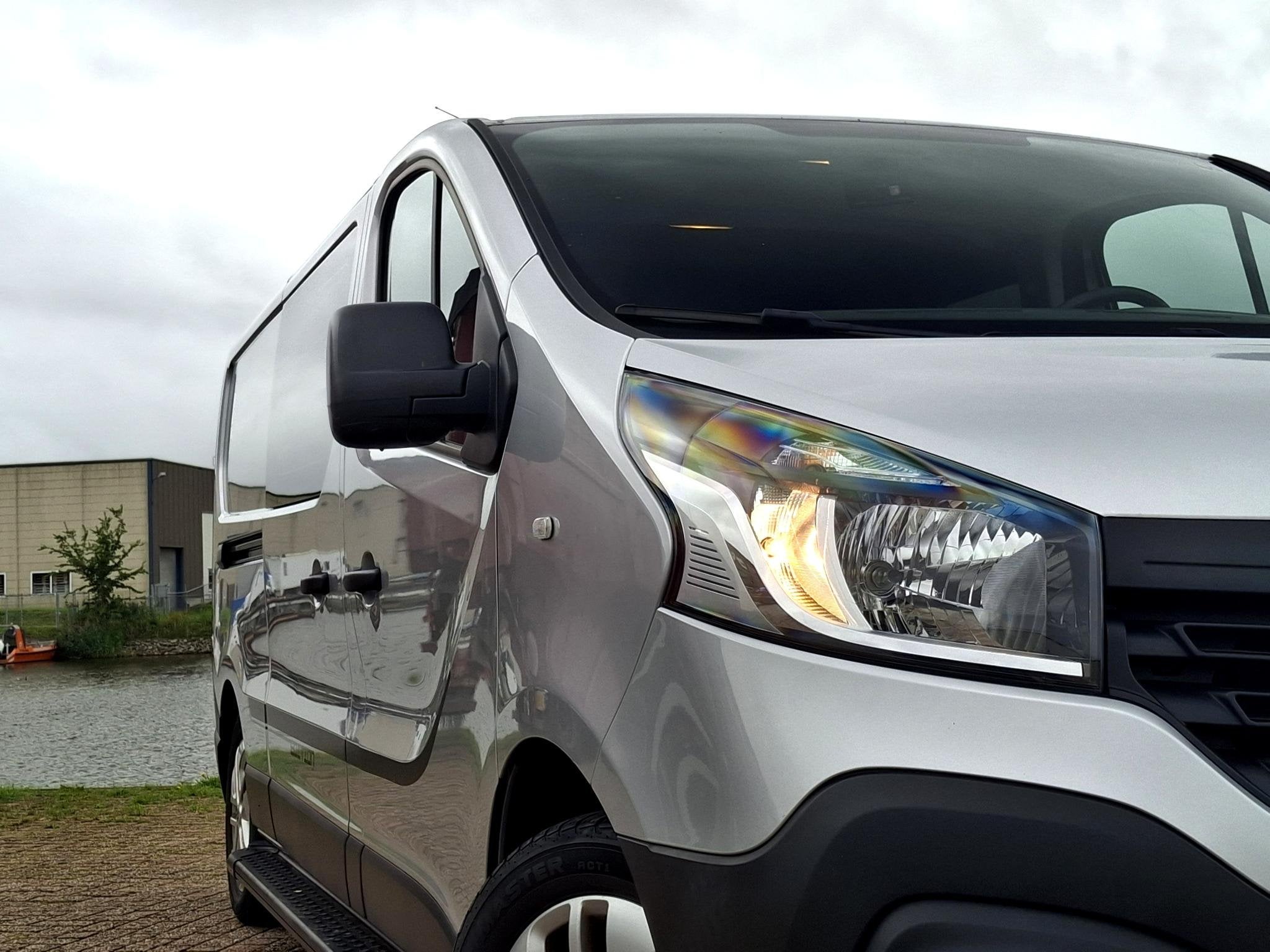 Renault Trafic 1.6 dCi T29 L2H1 DC Comfort | Marge | 6-perso, Voorwielaandrijving, Gebruikt, 4 cilinders, 2000 kg