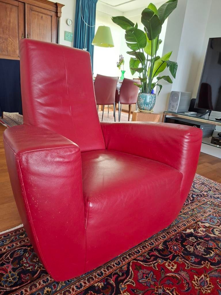 Longa, rood leer, Huis en Inrichting, Fauteuils, Gebruikt, Design, Ophalen of Verzenden, 75 tot 100 cm