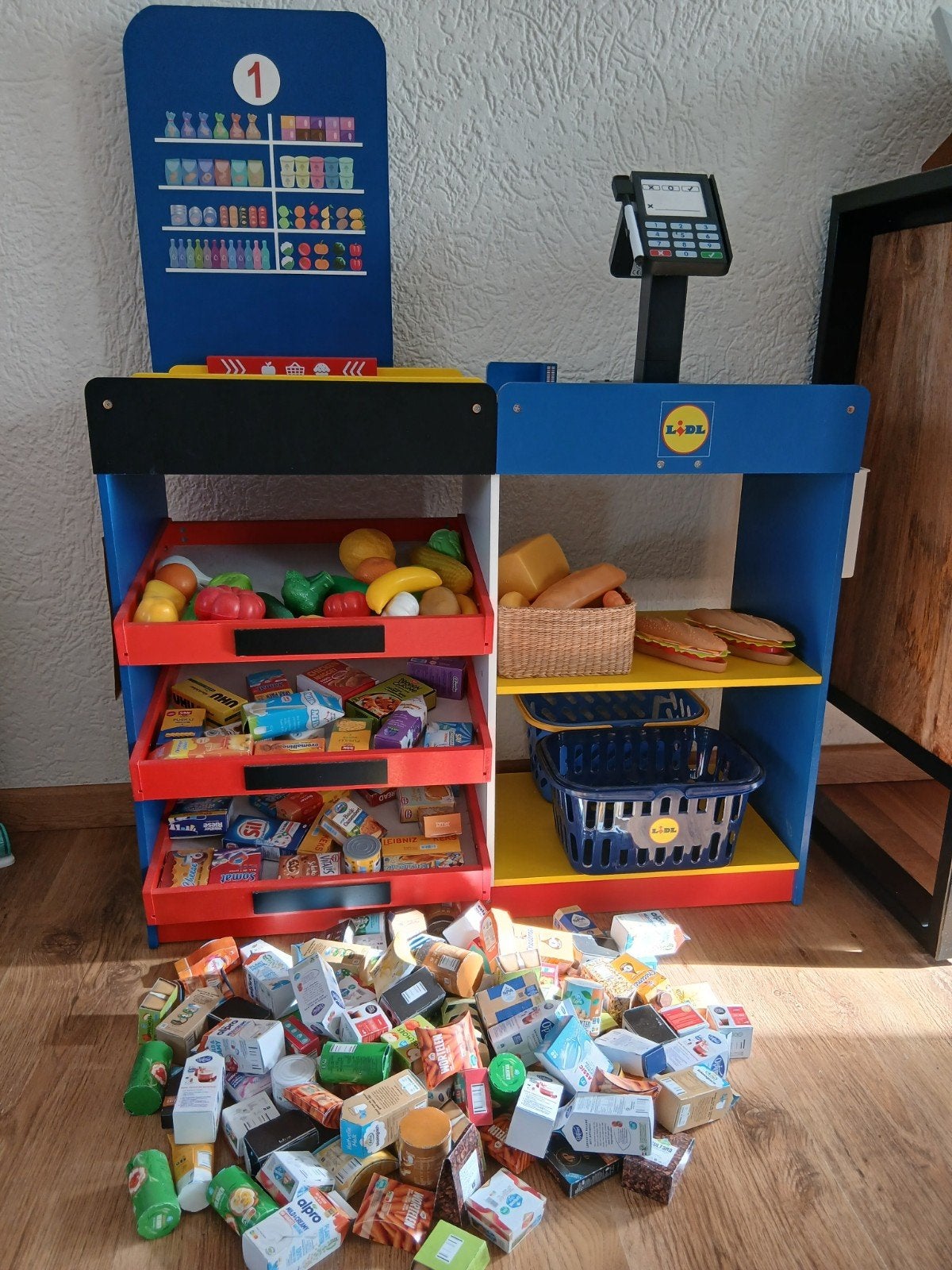Houten Lidl supermarkt, Kinderen en Baby's, Ophalen, Zo goed als nieuw