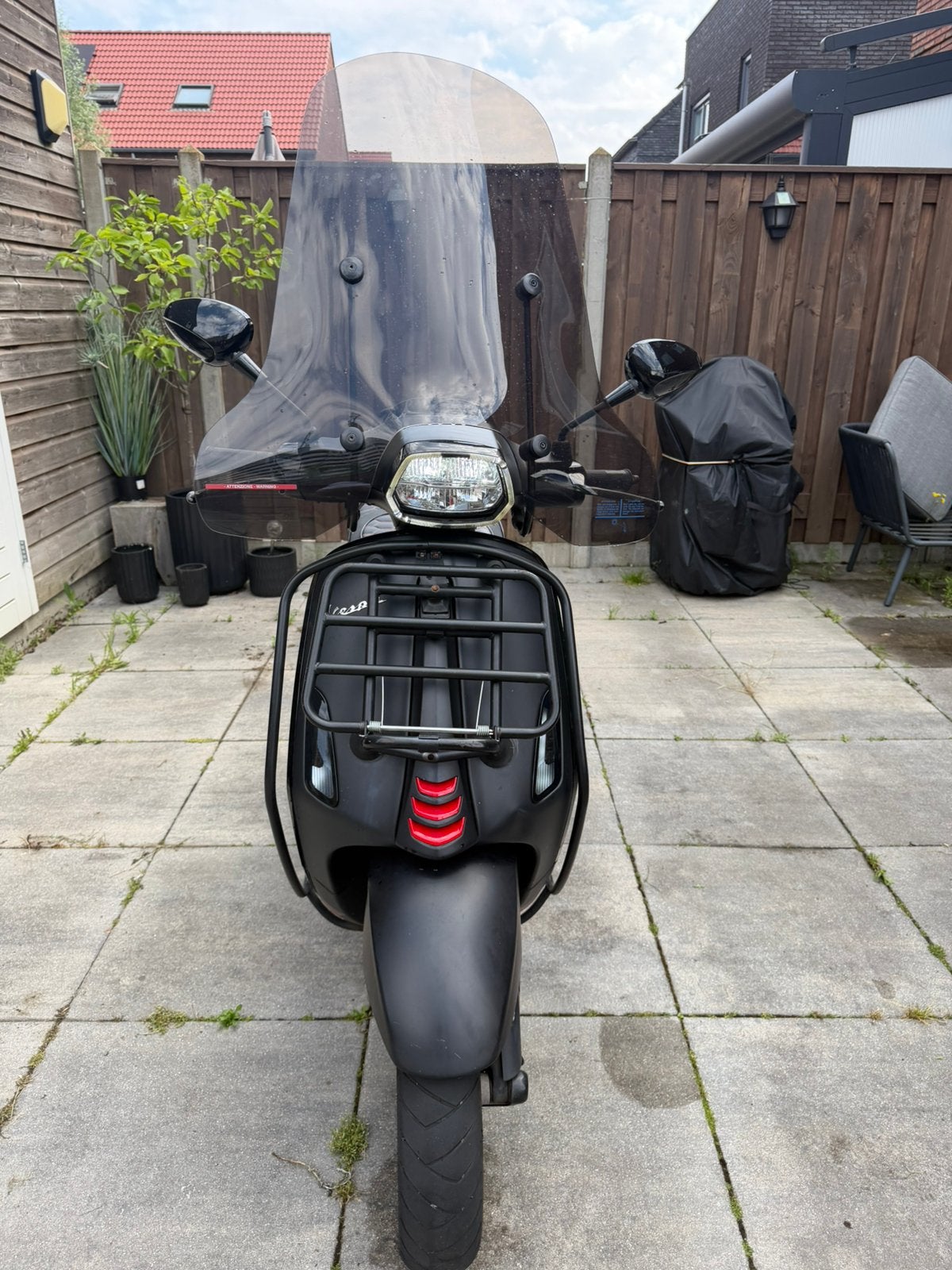 Vespa iget e5 2022, Fietsen en Brommers, Scooters | Vespa, Ophalen, Zo goed als nieuw, Benzine, Overige modellen