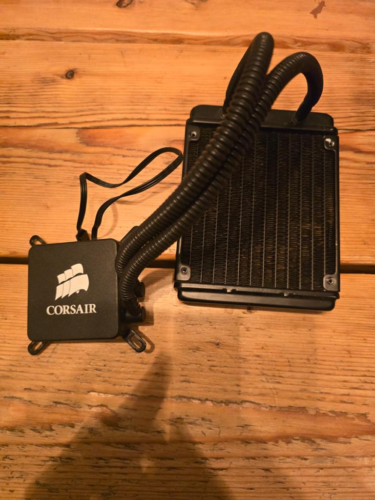 Corsair koeler pc 120mm, Computers en Software, Computerkoelers, Ophalen of Verzenden, Gebruikt, Luchtkoeling