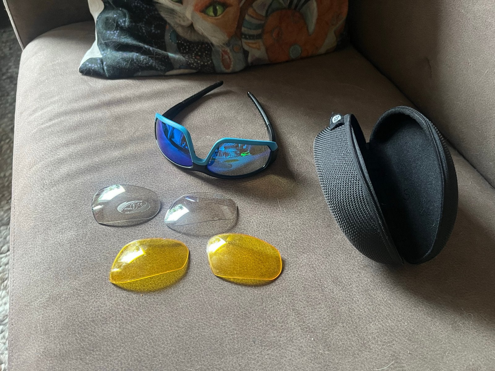 Sport Zonnebril met verwisselbare lenzen en etui, Zonnebril, Blauw, Zo goed als nieuw, Ophalen