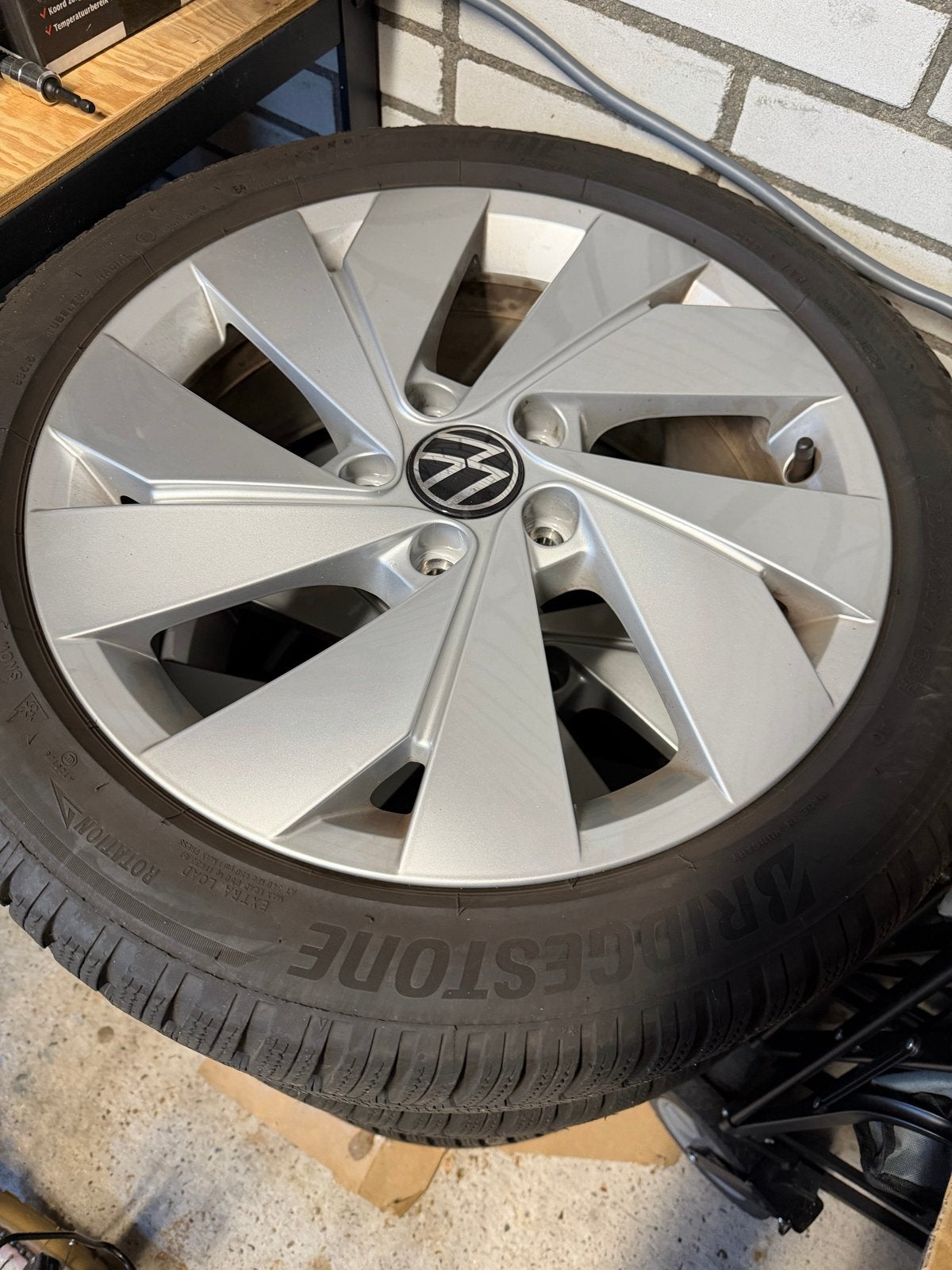 VW Golf 8 Winter Set Belmont 17 + Bridgestone, Auto-onderdelen, Banden en Velgen, Ophalen, Gebruikt, Banden en Velgen, 17 inch