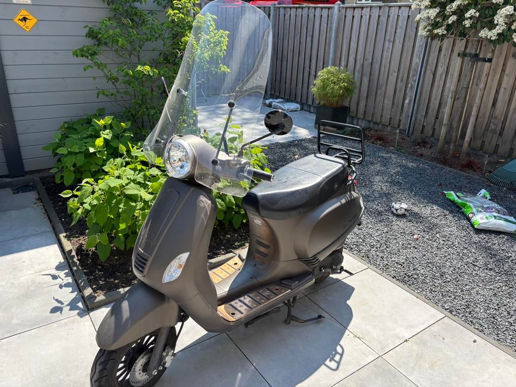 Scooter La Souris 2018, Fietsen en Brommers, Snorfietsen en Snorscooters, Ophalen of Verzenden, Zo goed als nieuw, Benzine, Overige merken
