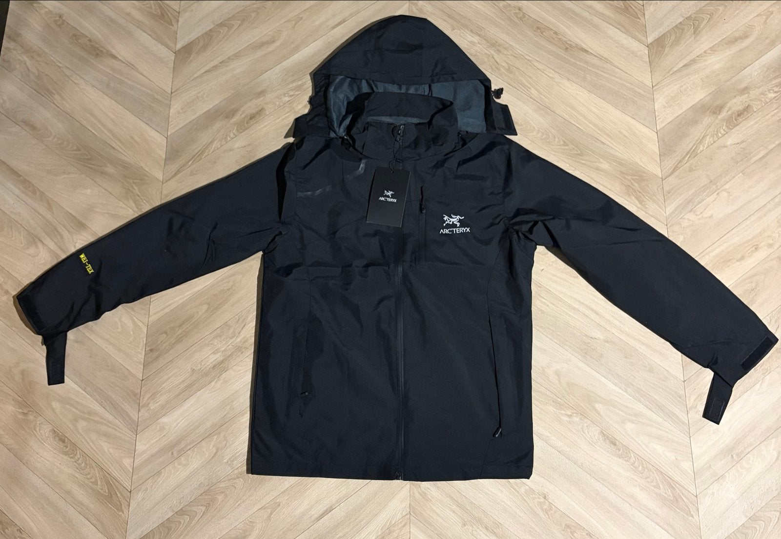 Arc'teryx Gore-Tex Jas - Nieuw met labels, Ophalen of Verzenden, Nieuw, Maat 48/50 (M), Zwart