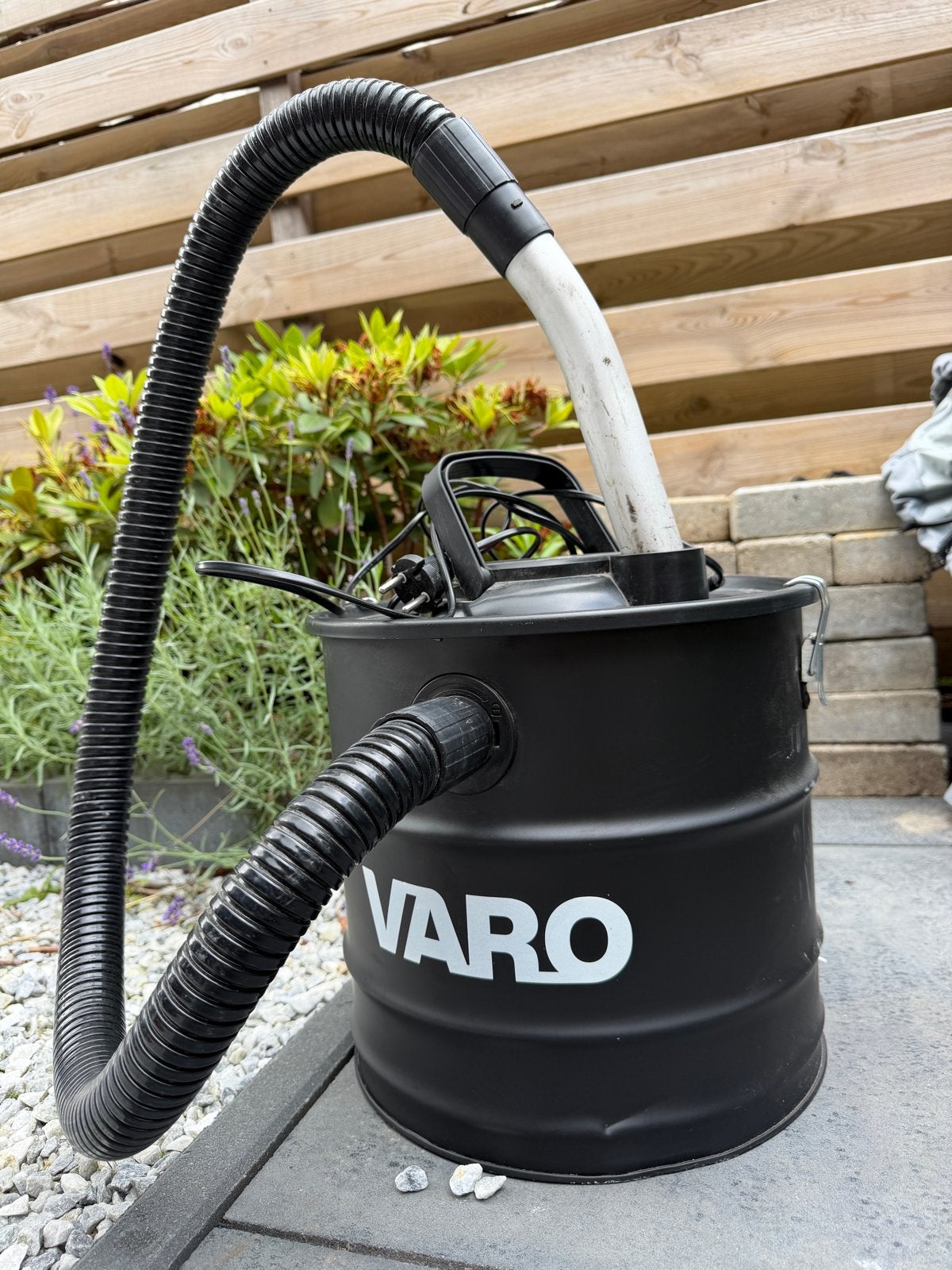 Varo as/kachel stofzuiger - Gebruikt, nette staat, Witgoed en Apparatuur, Stofzuigers, Ophalen, Overige merken, Gebruikt, Industriële stofzuiger