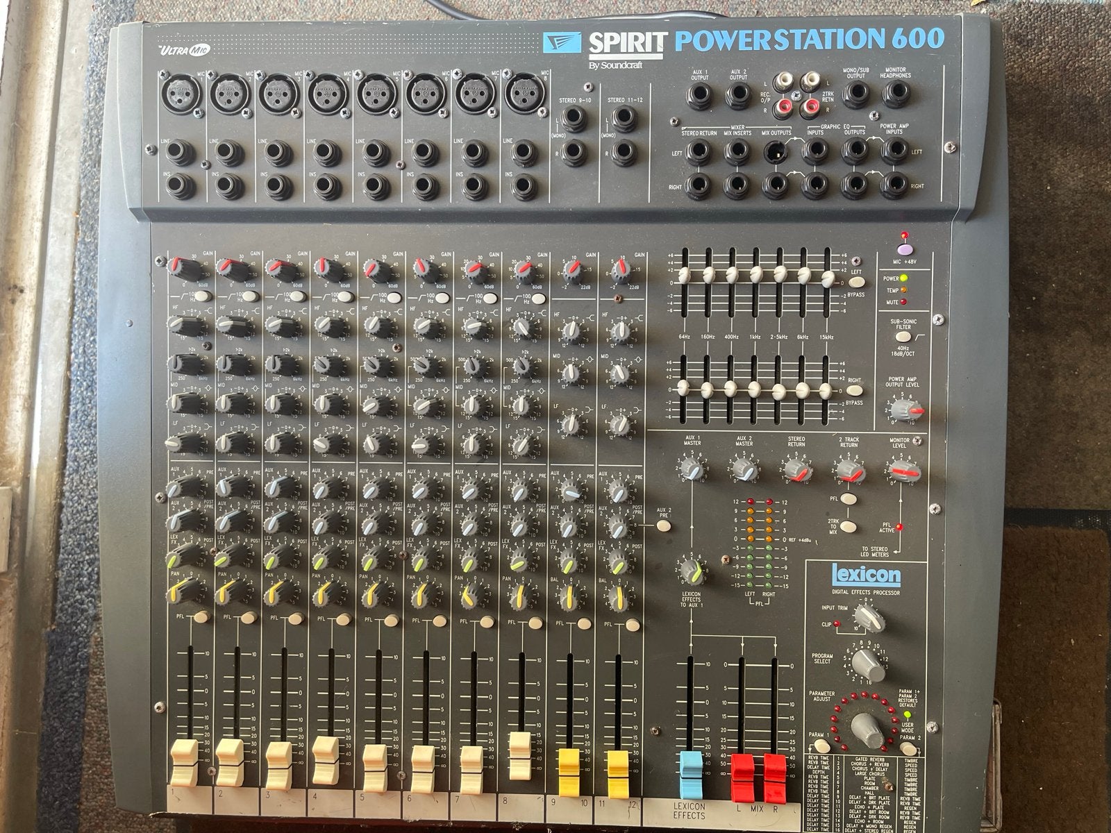 Soundcraft Spirit Powerstation 600 Mengpaneel, Muziek en Instrumenten, Mengpanelen, Ophalen, Gebruikt, 10 tot 20 kanalen, Microfooningang