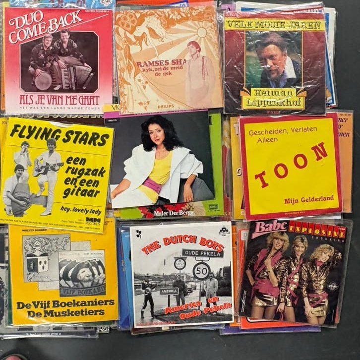 Foto 9 van Ruim 500 Nederlandse singles - telstar etc