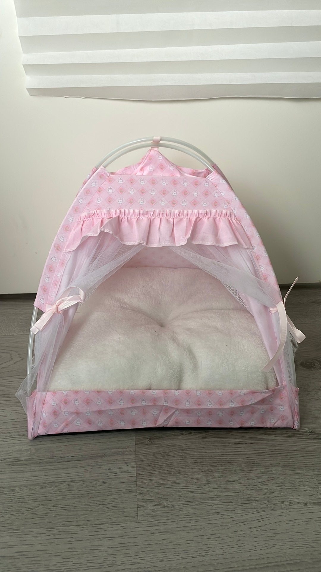 Kattenbedje met tentje roze – nieuwstaat, Ophalen, Nieuw