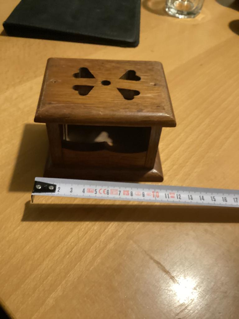 Vintage houten mini stoof met hartjes, Antiek en Kunst, Antiek | Woonaccessoires, Ophalen of Verzenden