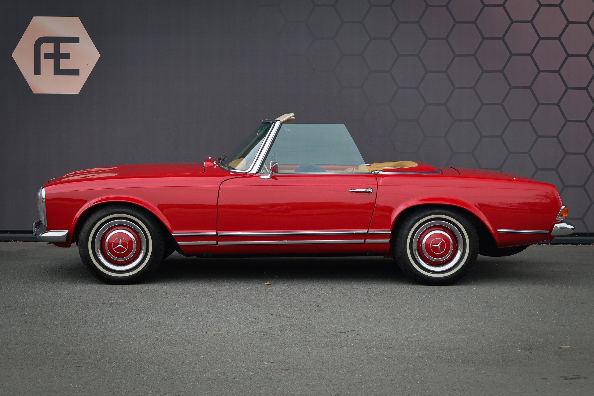 Mercedes-Benz 200-serie 230 SL Mercedes-Benz 230 SL, foto 5