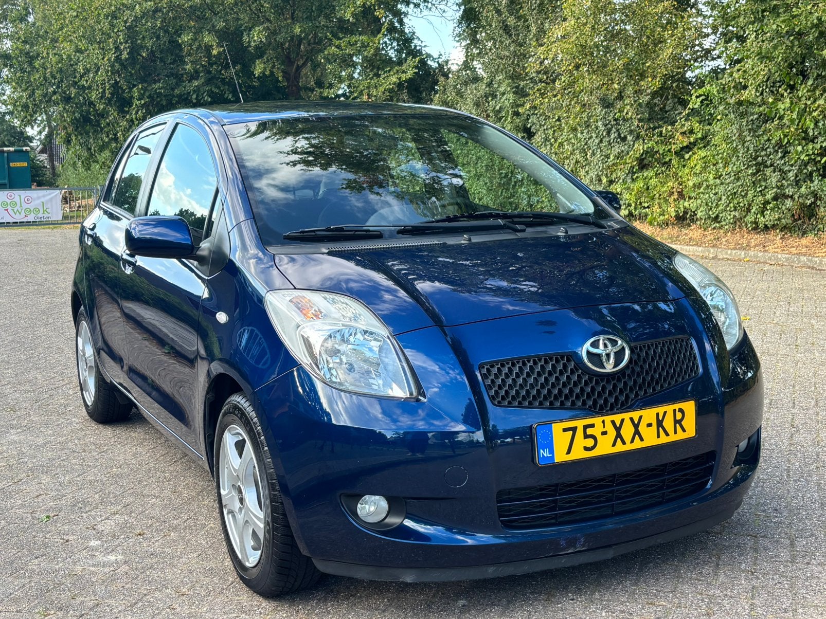 Toyota Yaris Automaat 1.3 Airco 5-drs NAP Sol, 40 €/maand, 4 cilinders, Blauw, Origineel Nederlands